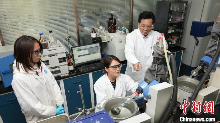 “上海科技精英”朱为宏：化学是应用性很强的基础自然科学